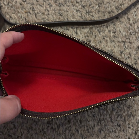 Purse - Picture 2 of 2